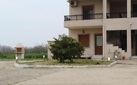 Vakis Apartments 2